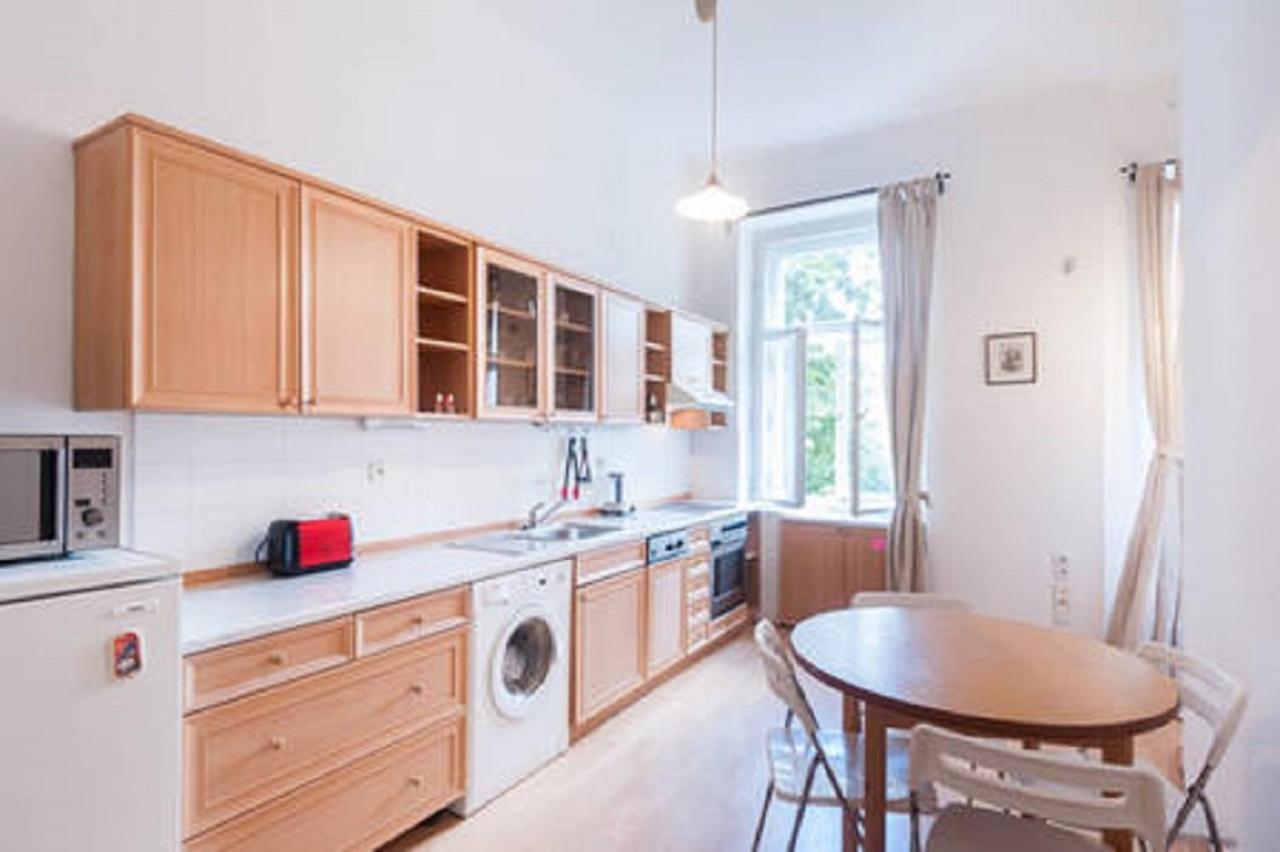 Historic Centre-Spacious Apartment Prag Eksteriør billede